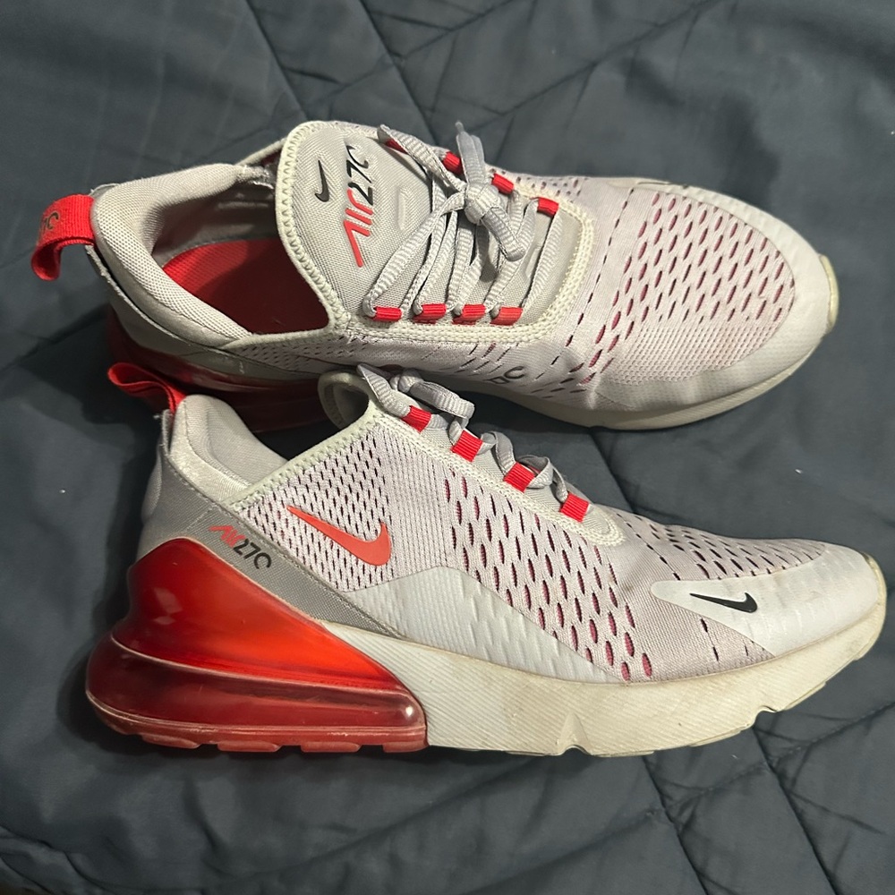 Nike Air Max 270 in White and Red